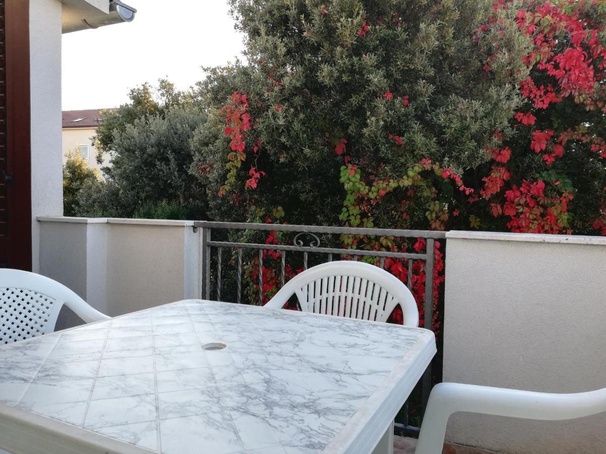 Apartments Roko Lalin Pakoštane Екстериор снимка