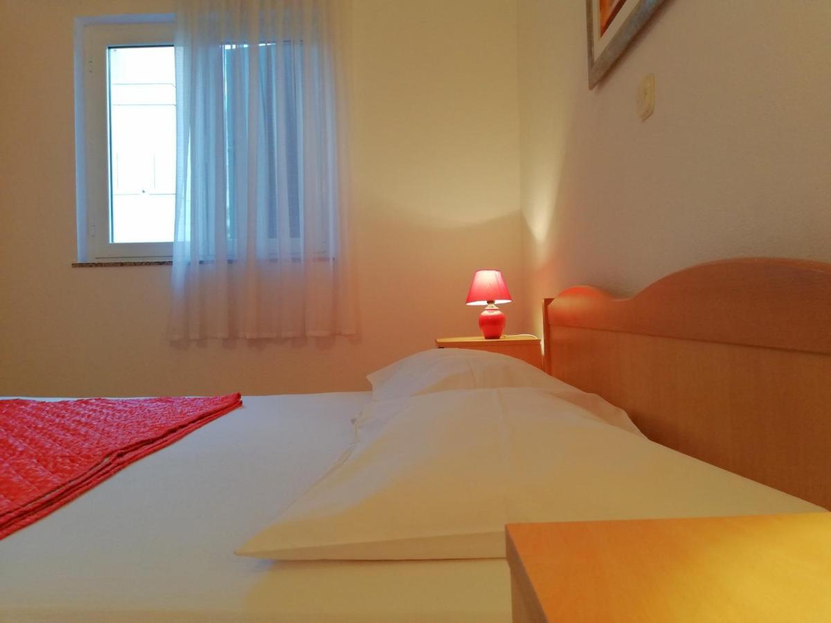 Apartments Roko Lalin Pakoštane Екстериор снимка