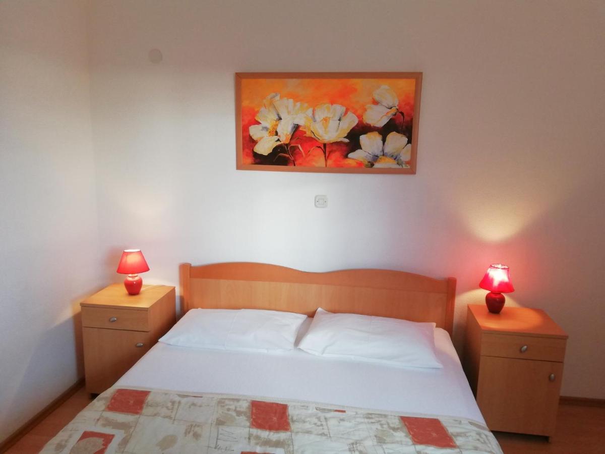 Apartments Roko Lalin Pakoštane Екстериор снимка